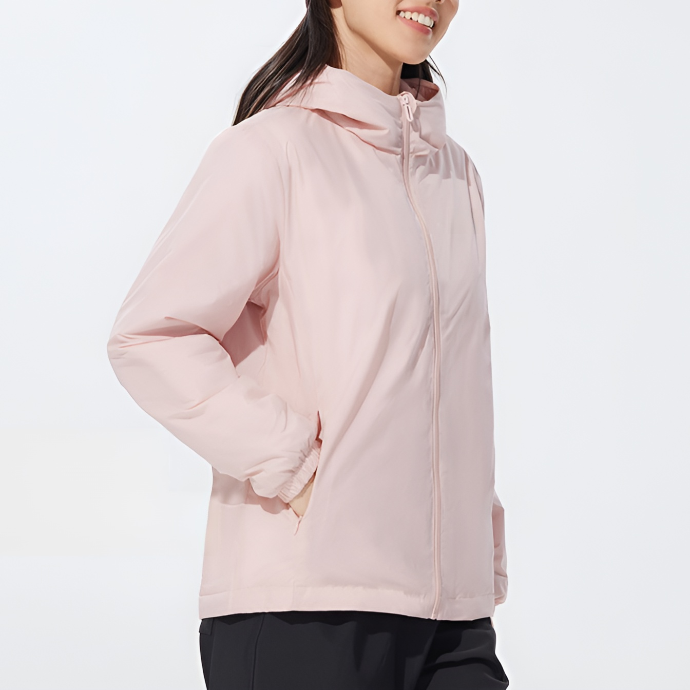 軽薄タイプの冬用ダウンコート