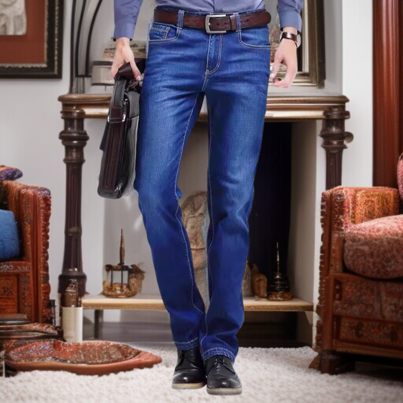 루즈하고 약간 신축성이 있는 스트레이트 청바지는 10년 동안 착용할 수 있습니다