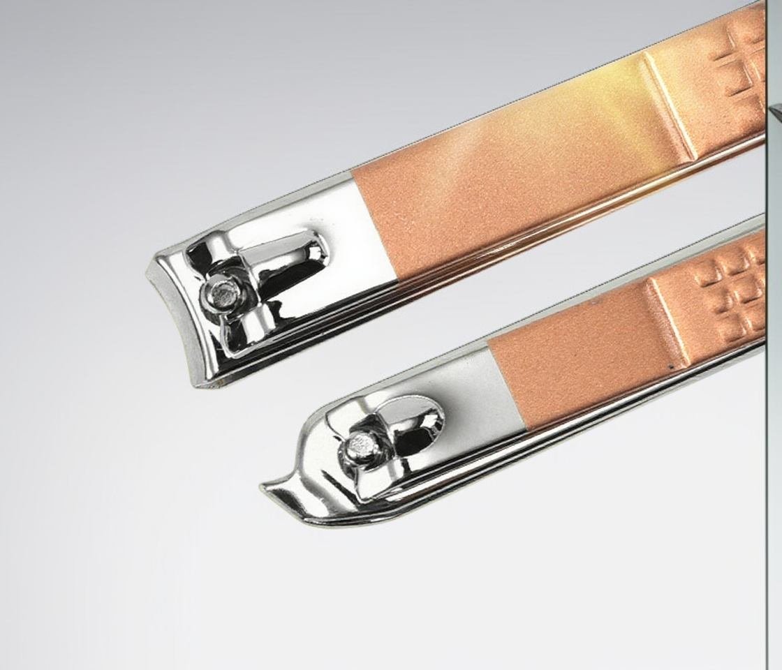 다양한 크기의 손톱깎이와 발톱깎이