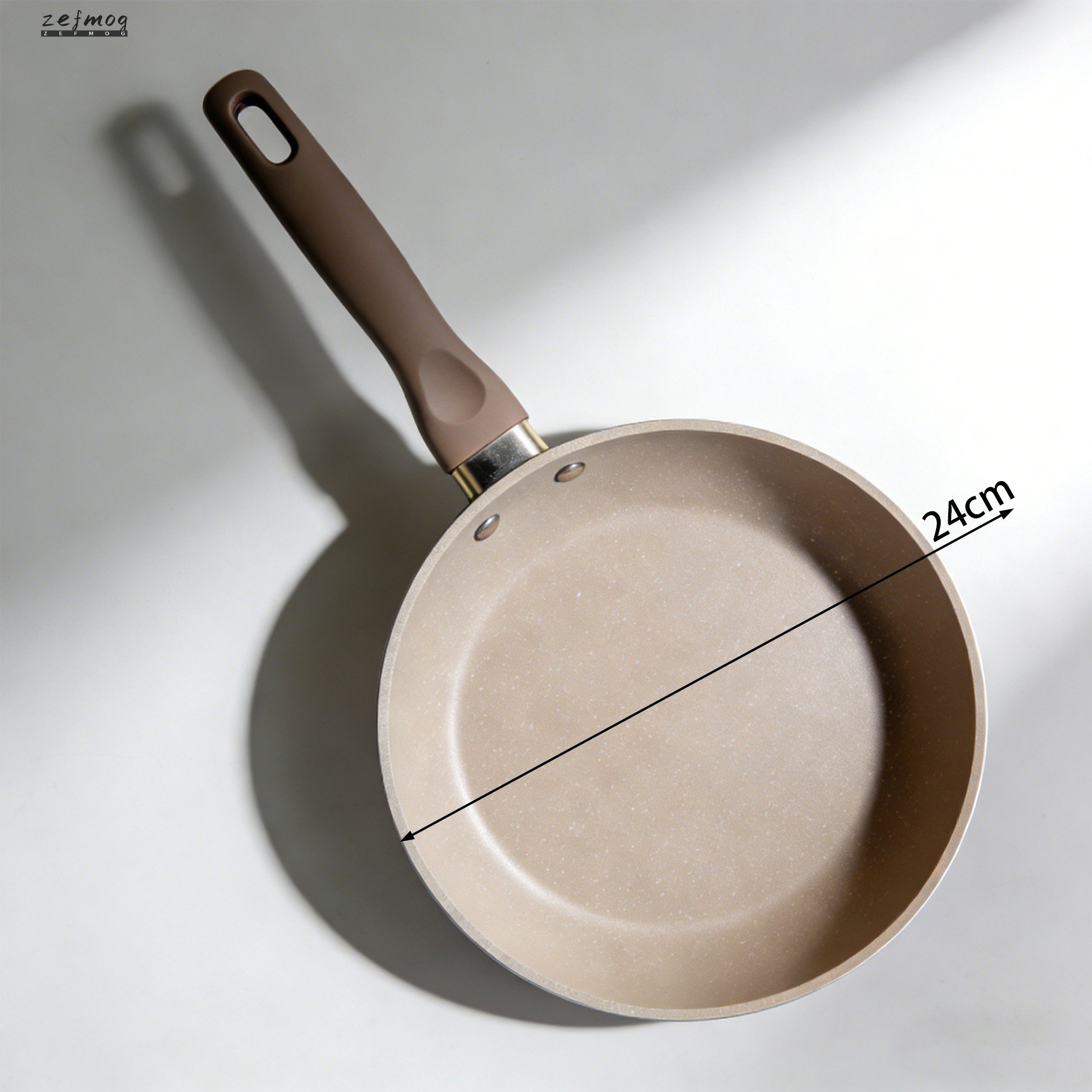 多目的フライパンの持ち手部分のアップ