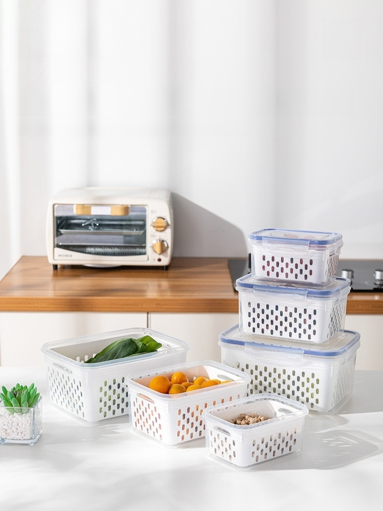 Lebensmittel-Aufbewahrungsbehälter mit Doppelwandstruktur auf Küchentisch