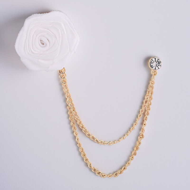 Brosche mit schwarzer Rose