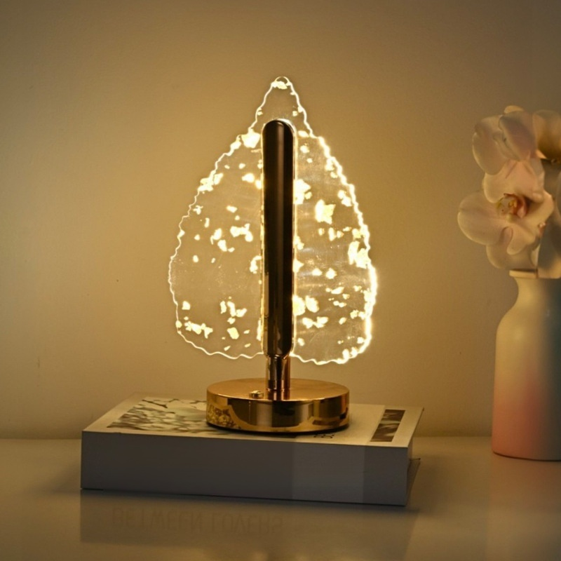 Nordic style butterfly shaped bedside atmosphere, small night light, high-end desk lamp