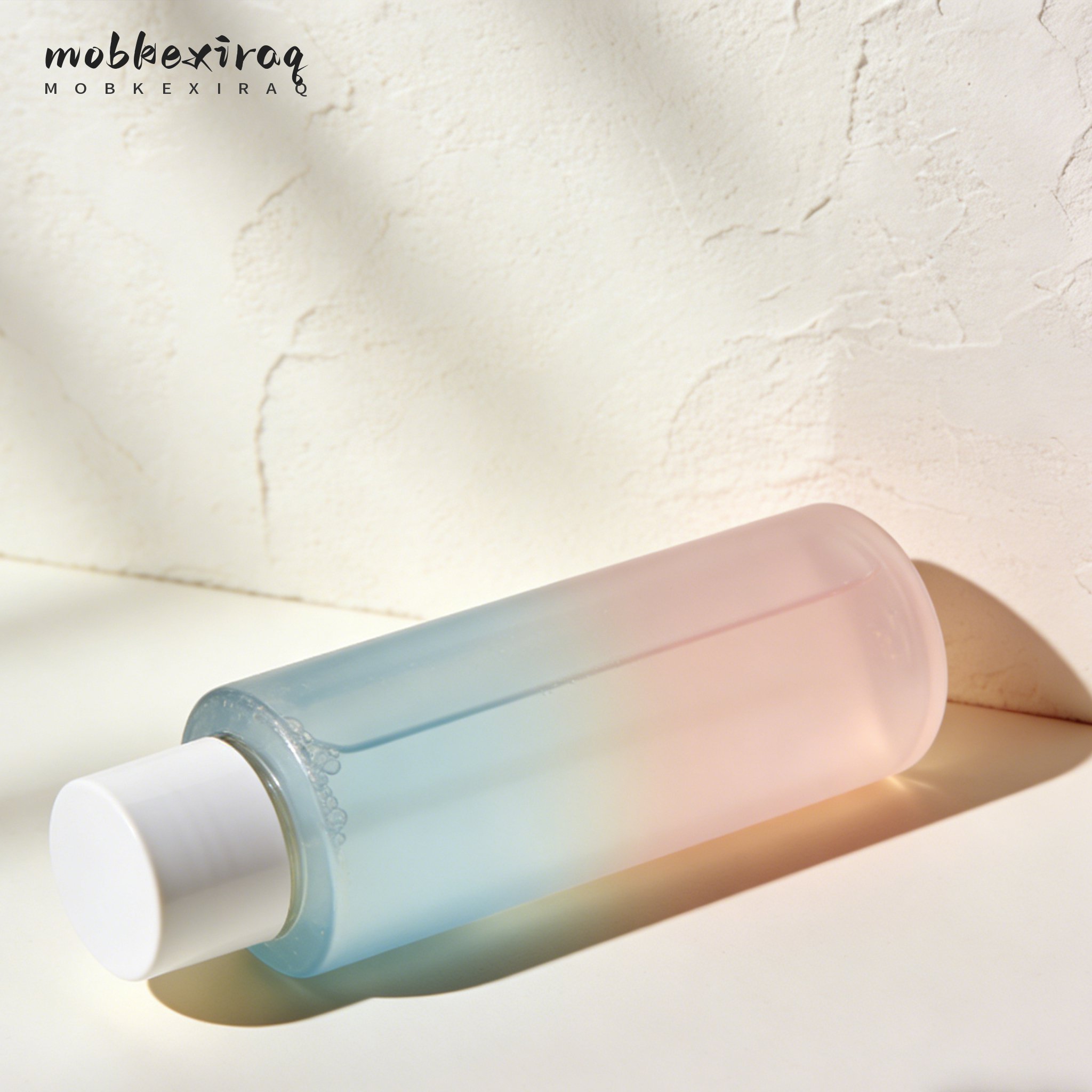 순하고 강력한 딥 클렌징 워터 사용 장면