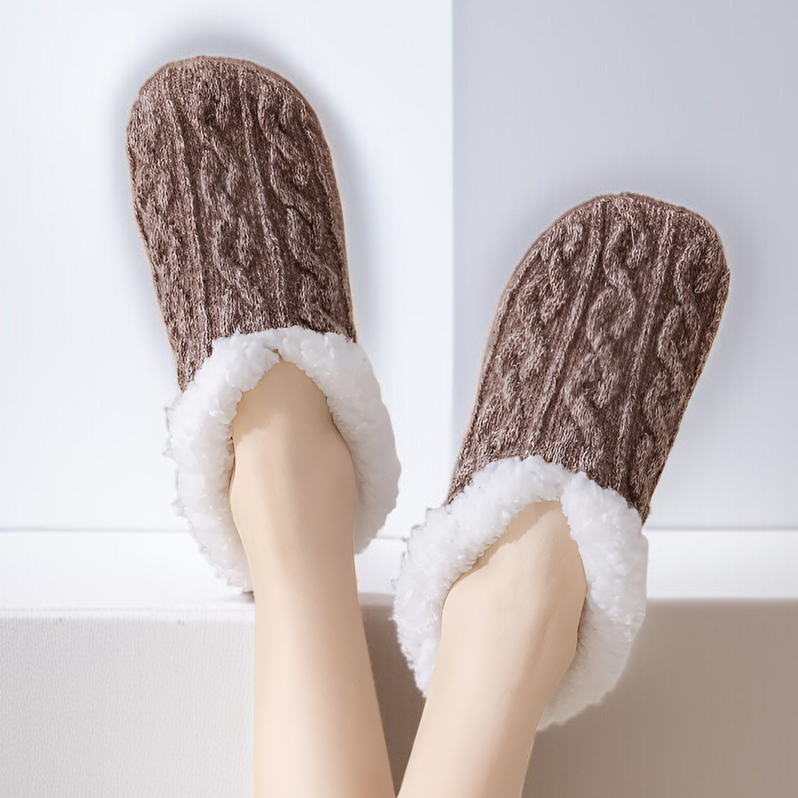 親膚柔軟女士保暖襪材質圖