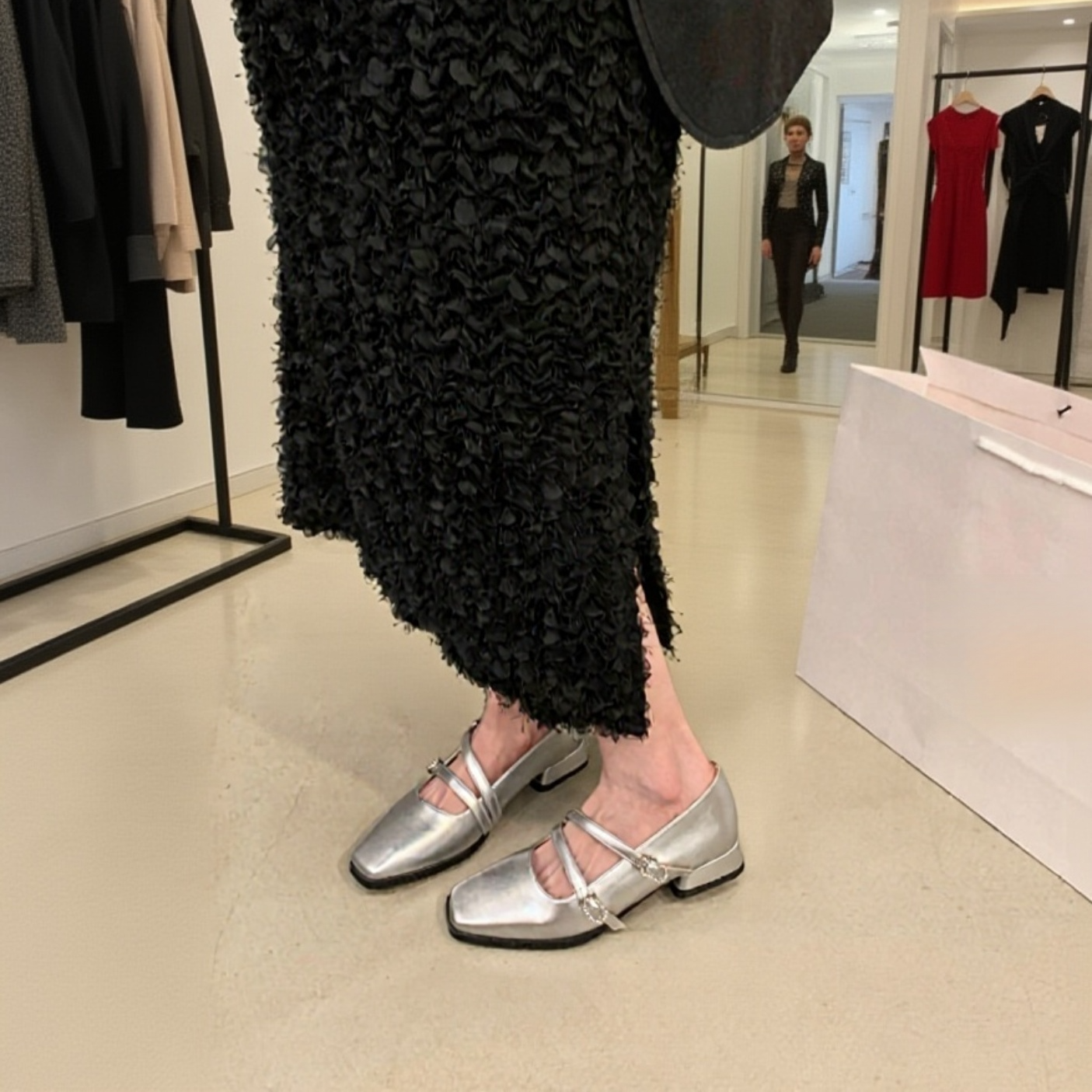 두꺼운 굽의 스퀘어 토 실버 메리 제인 슈즈