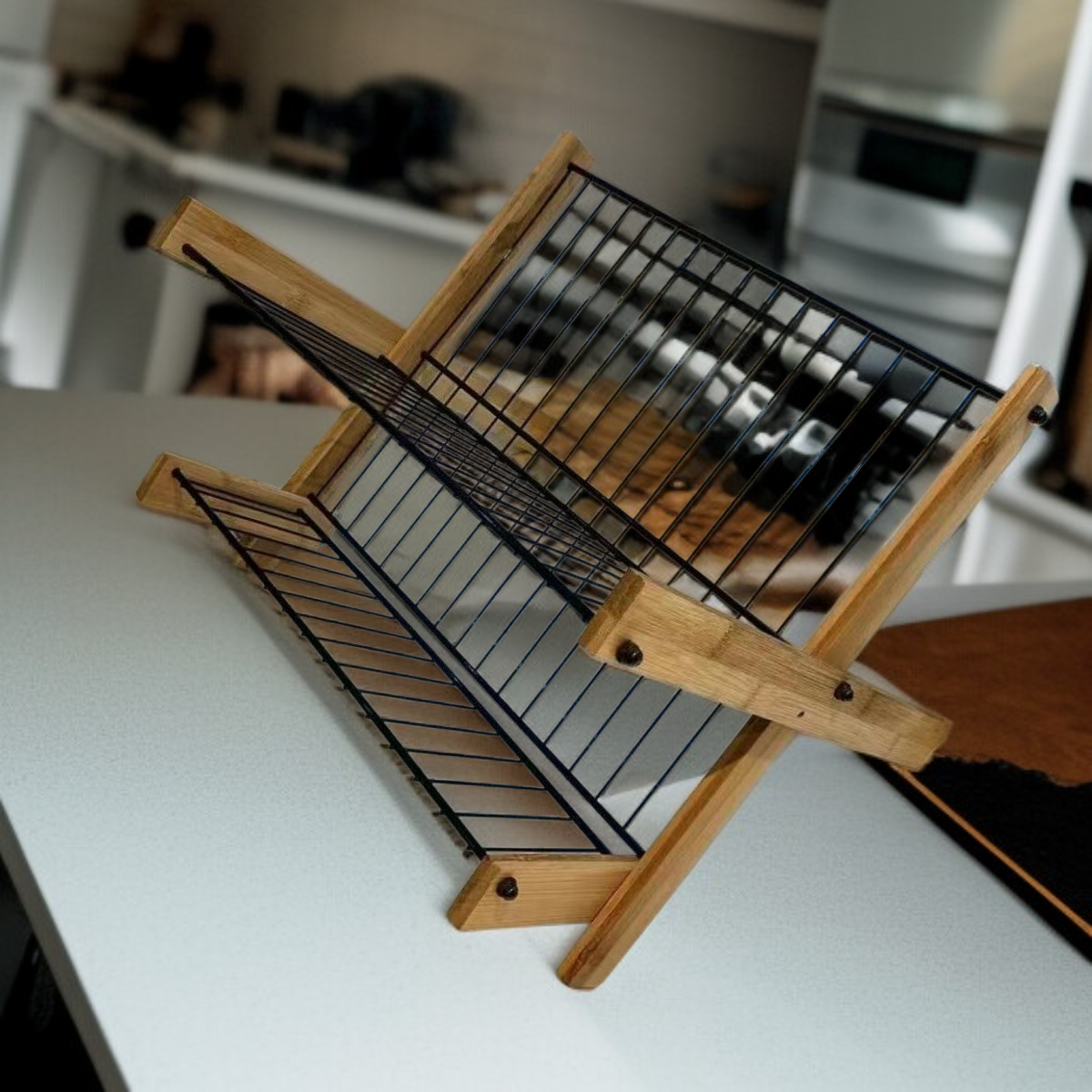 튼튼한 구조의 접시 보관 선반