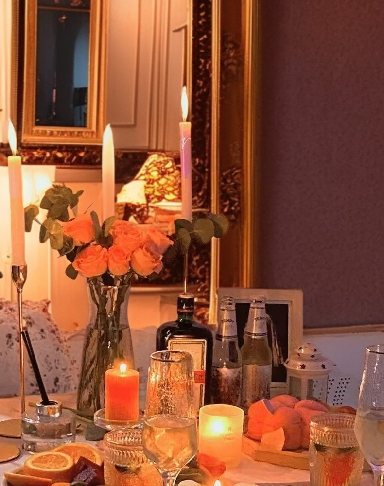 北歐輕奢燭臺金屬質感特寫