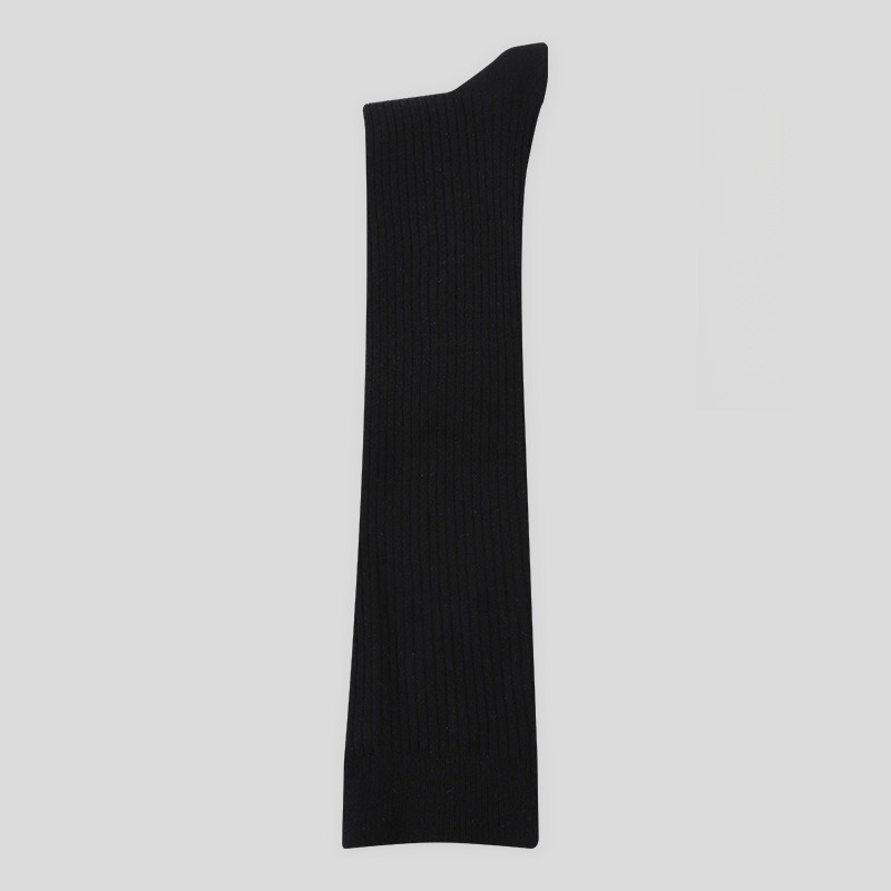 Self-heating wool socks