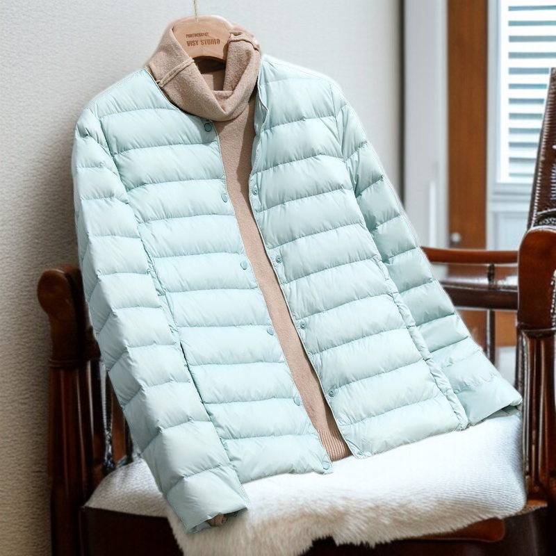 여자 라이트 패딩 테일러드 쇼트 아우터 착용 이미지