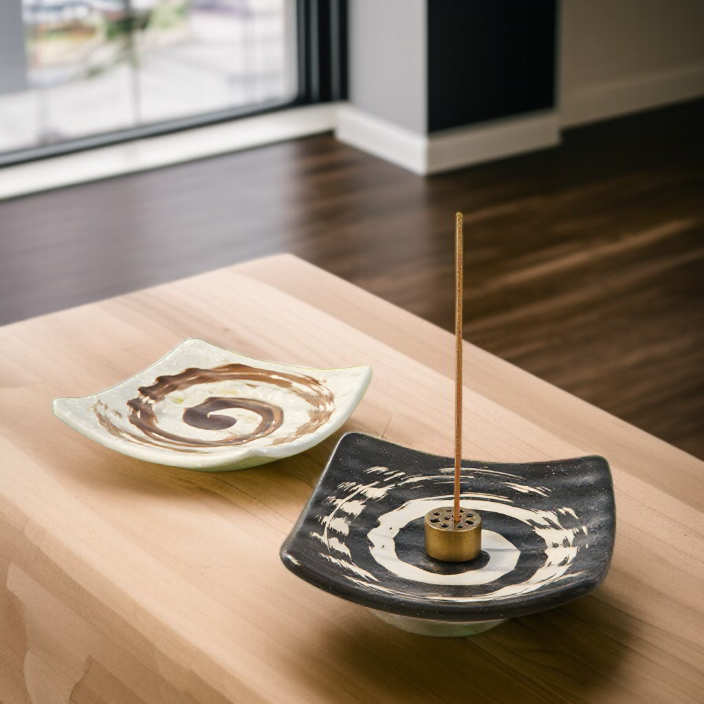Japanese minimalist coarse pottery incense dish