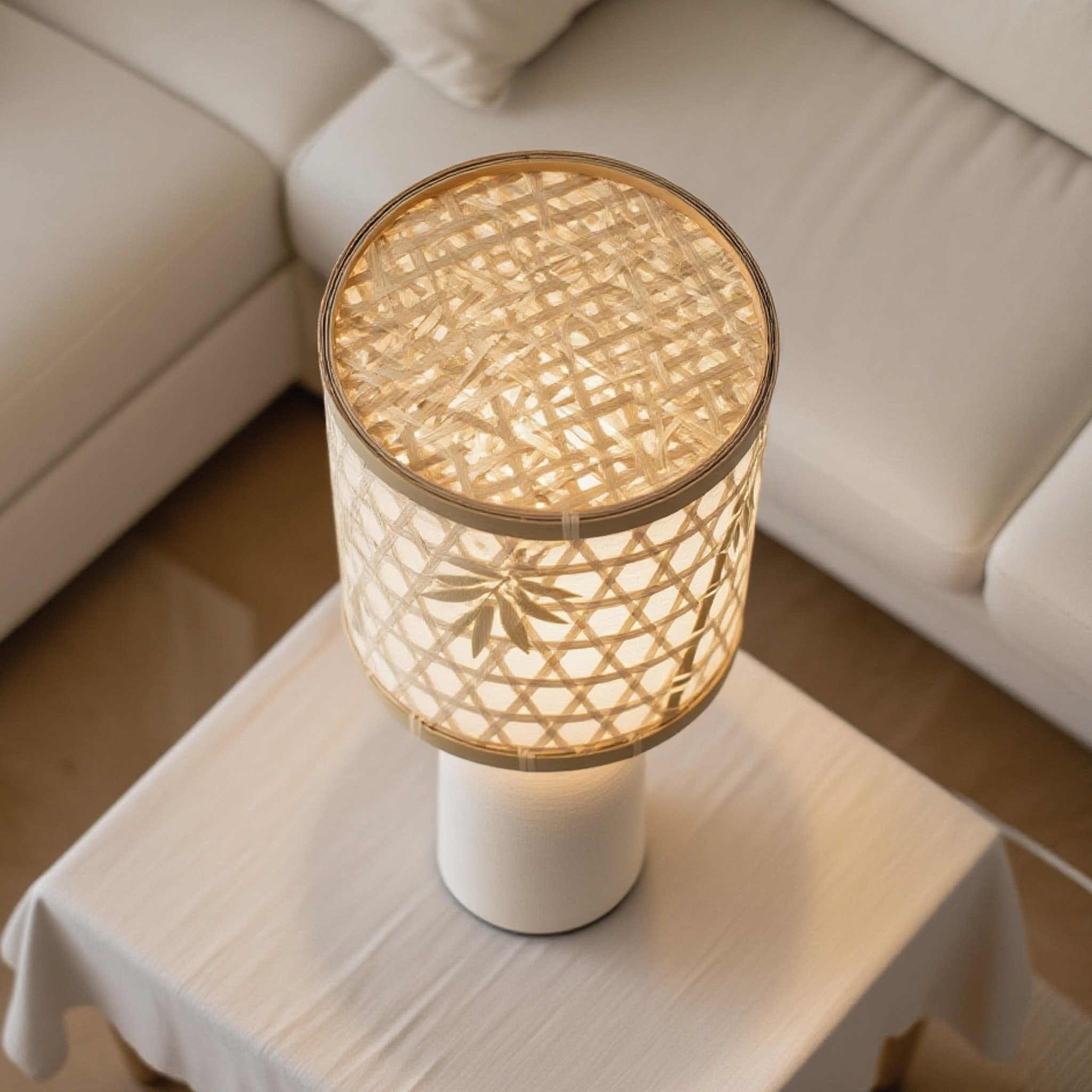 โคมไฟตั้งโต๊ะสไตล์มินิมอลทำจากไม้ไผ่