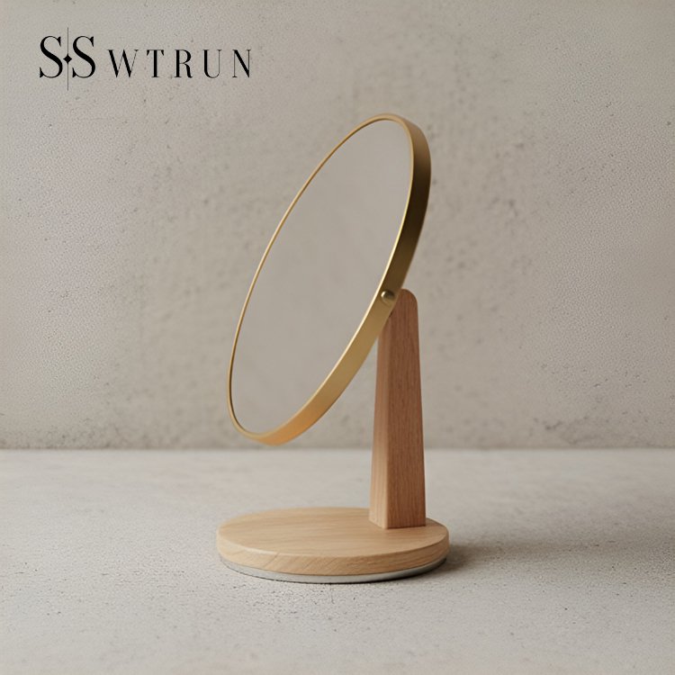 ナチュラルな木目調の丸型ミラー