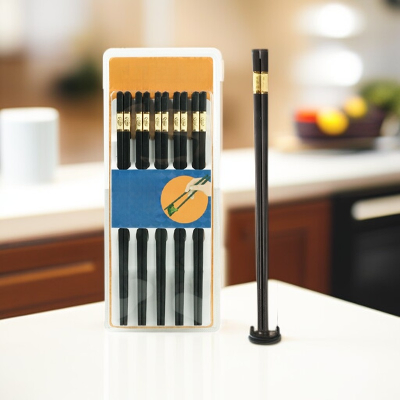 Mold and non-slip tableware