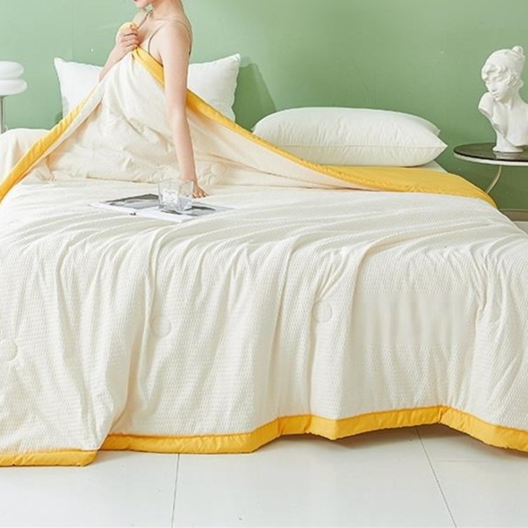 가볍고 시원한 여름용 이불