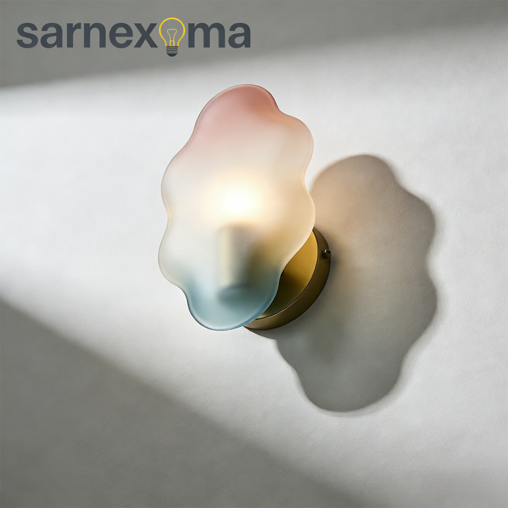 現代臥室搭配免打孔壁燈效果圖