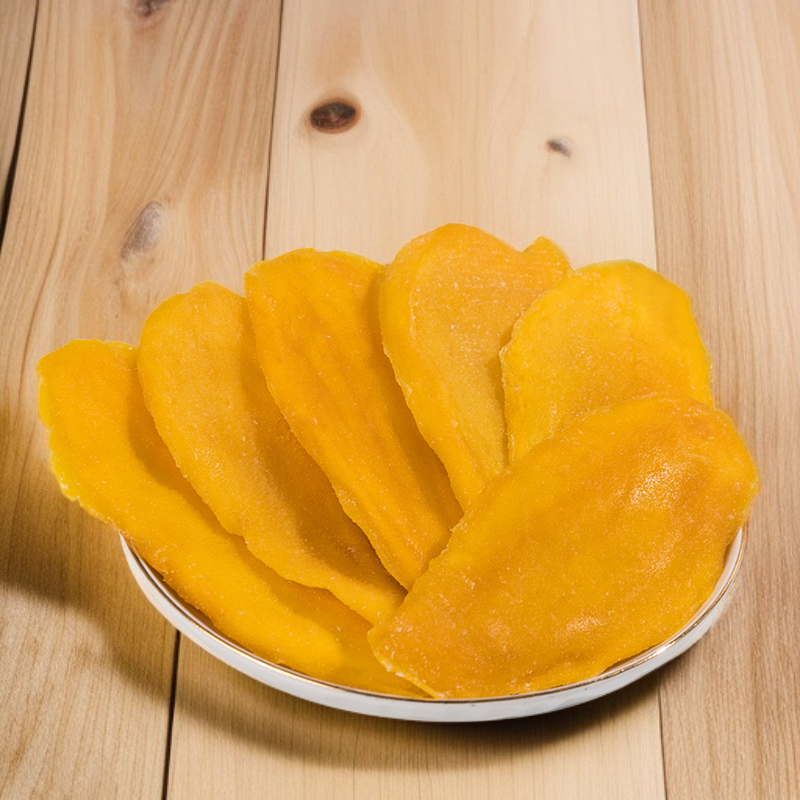 砂糖不使用のドライマンゴーの大きなスライス