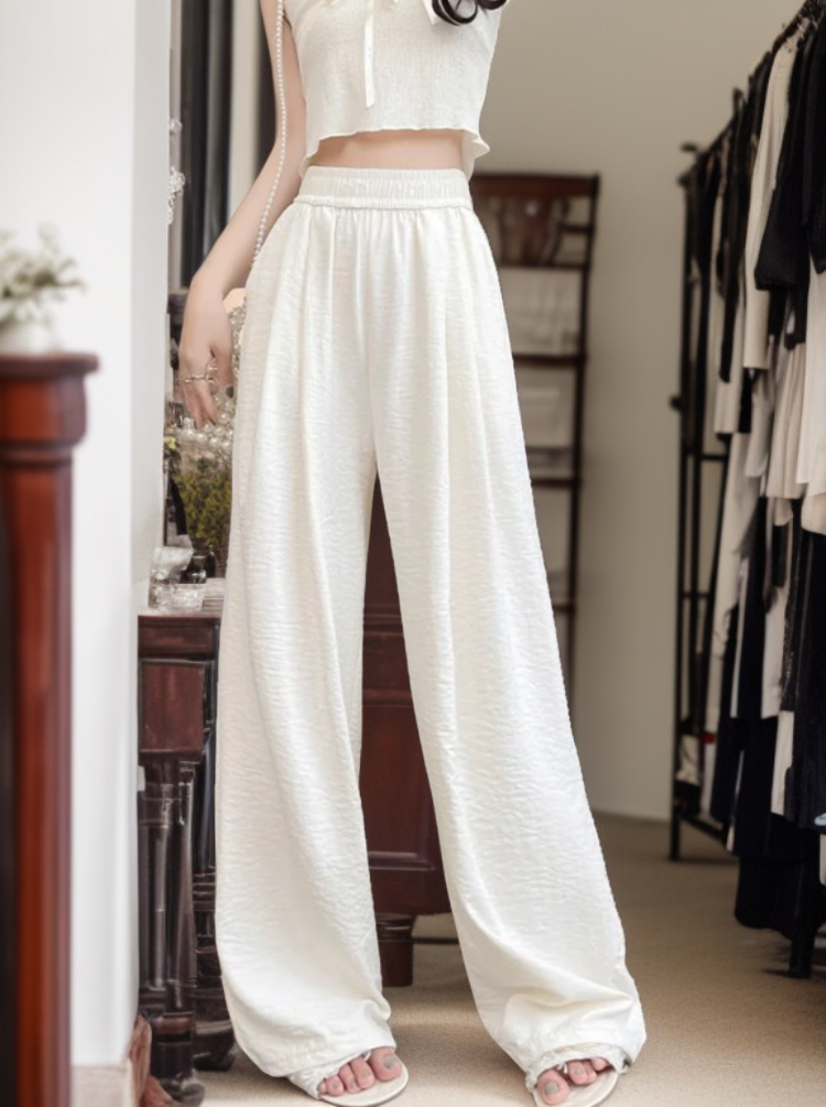 クリームカラーの多用途レイジーパンツ