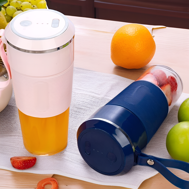 เครื่องคั้นน้ำผลไม้ไร้สายขนาดเล็กสำหรับใช้ในบ้าน ชาร์จ USB