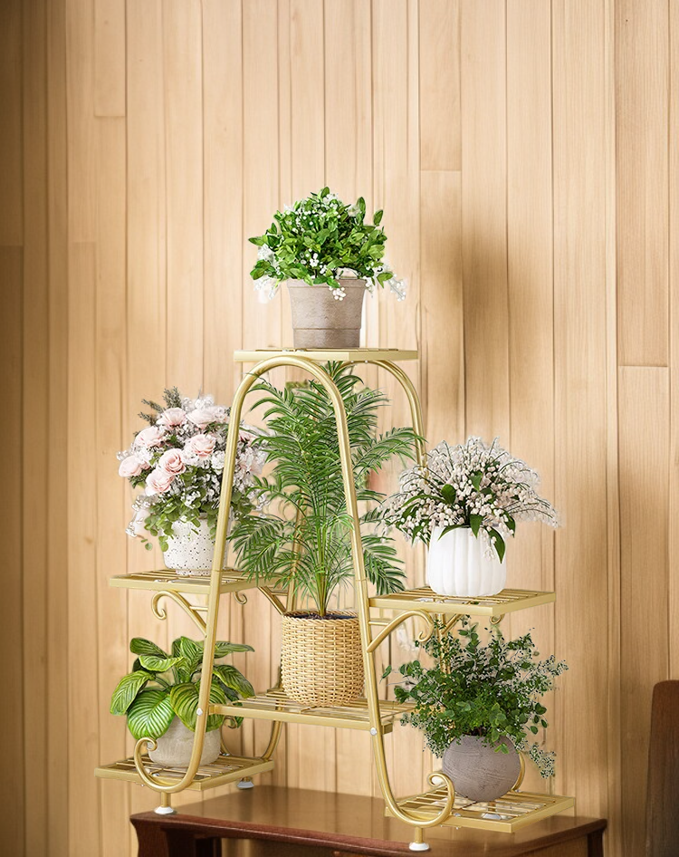 ชั้นวางต้นไม้ประหยัดพื้นที่