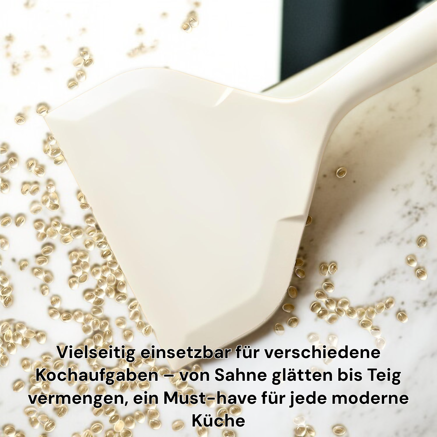 Flexibler Küchen-Silikonspatel beim Backen