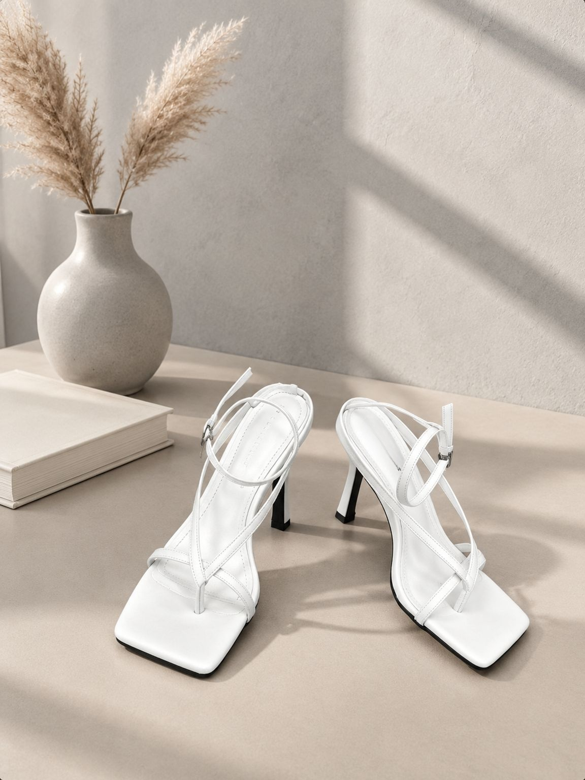  Modische High Heel Zehensandalen 