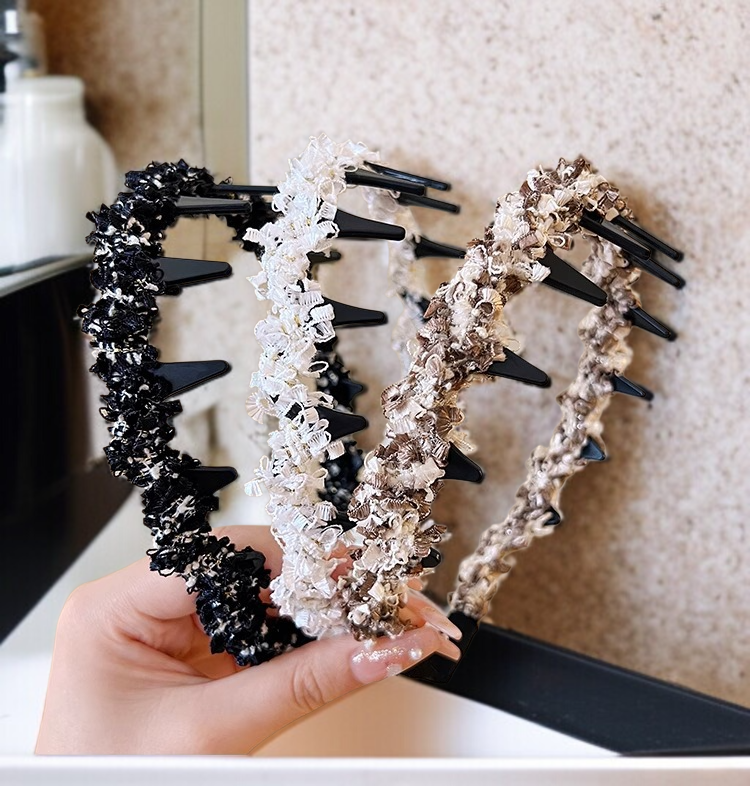 ไอเดียแต่งผมห่วงผมสูงกะโหลกศีรษะ