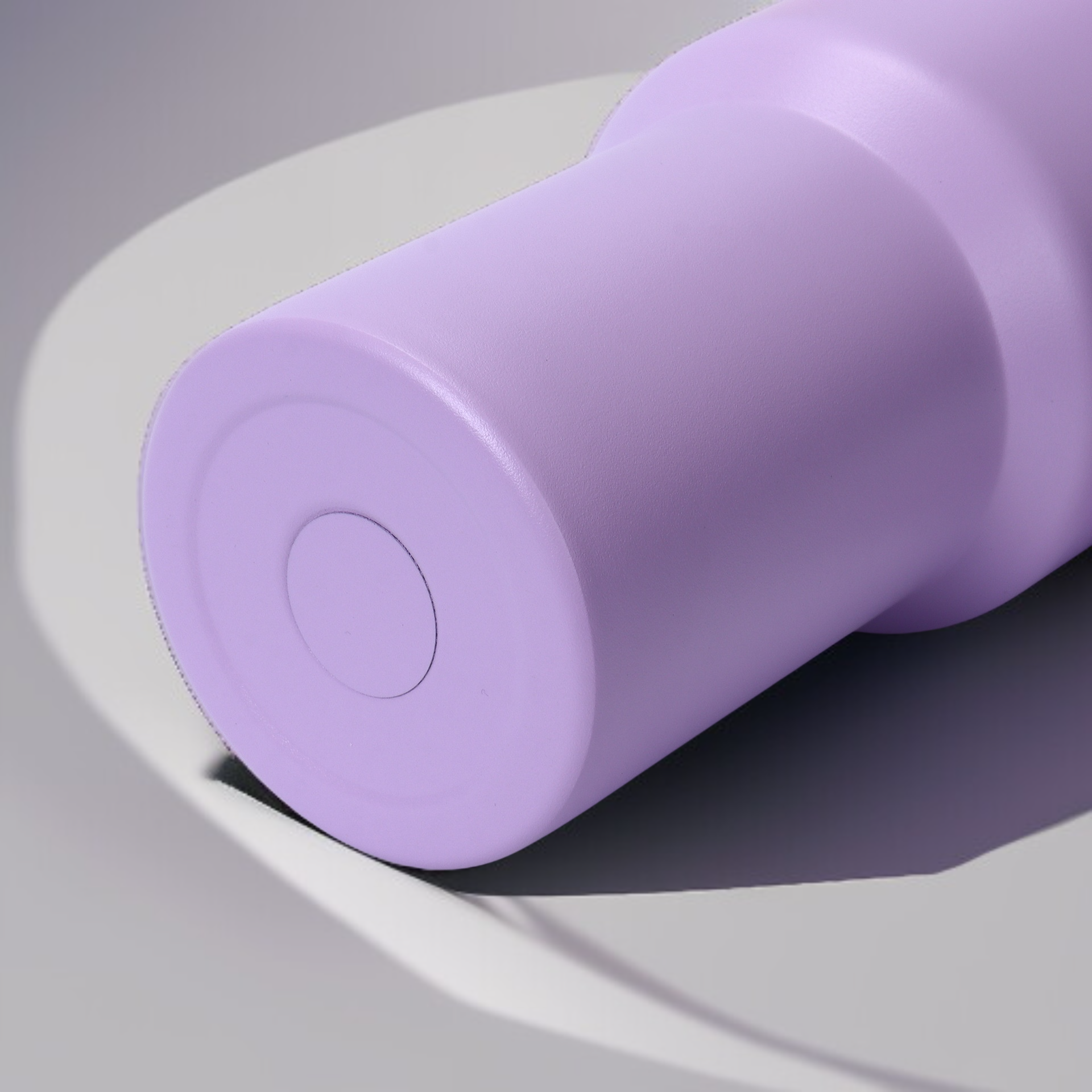 세련된 디자인의 보온컵