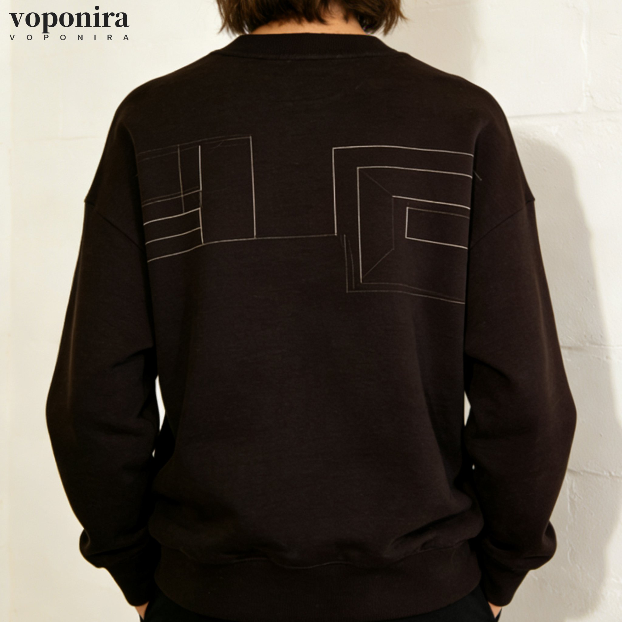 ダークブラウンのレディースセーター