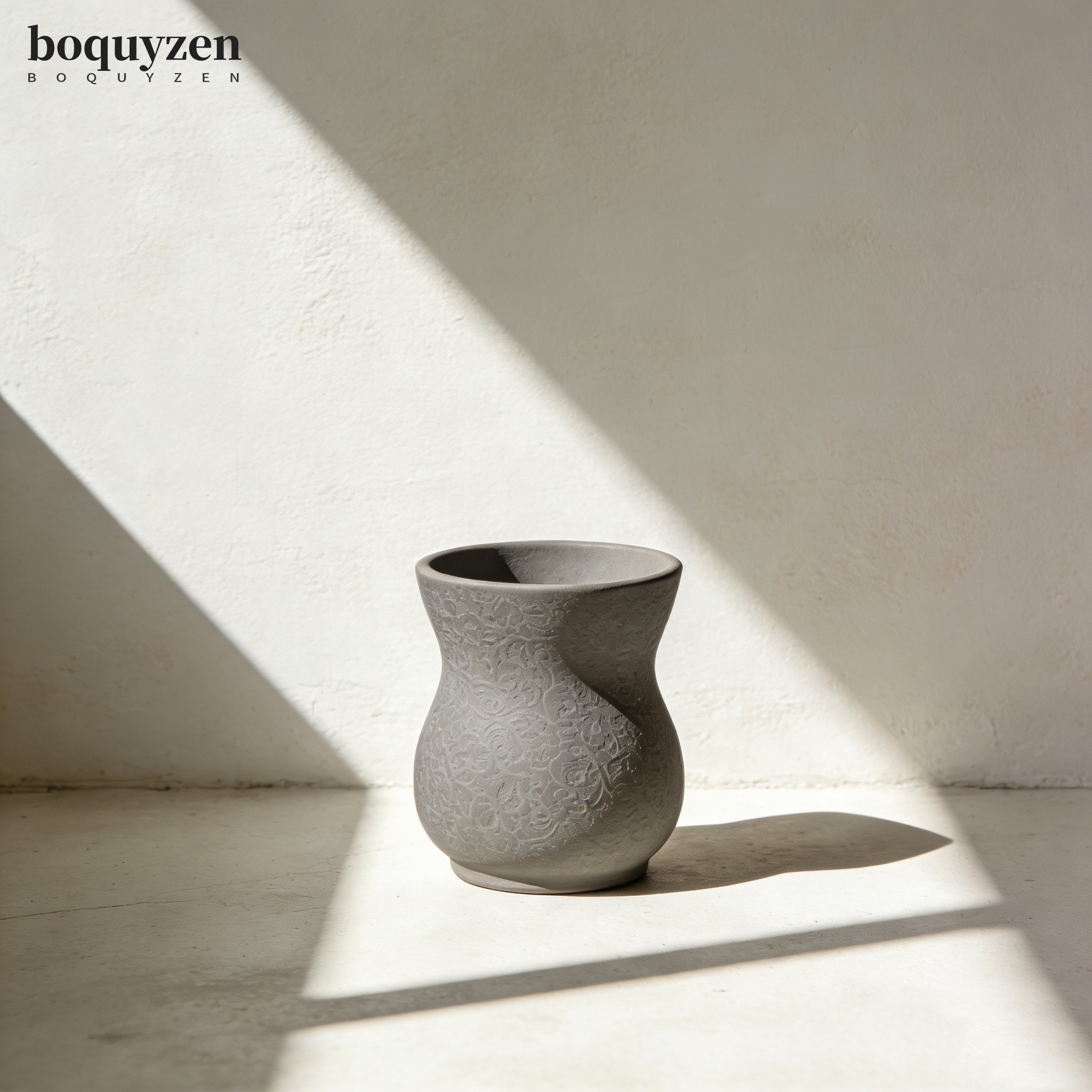 Kreativní stolní držák na pera