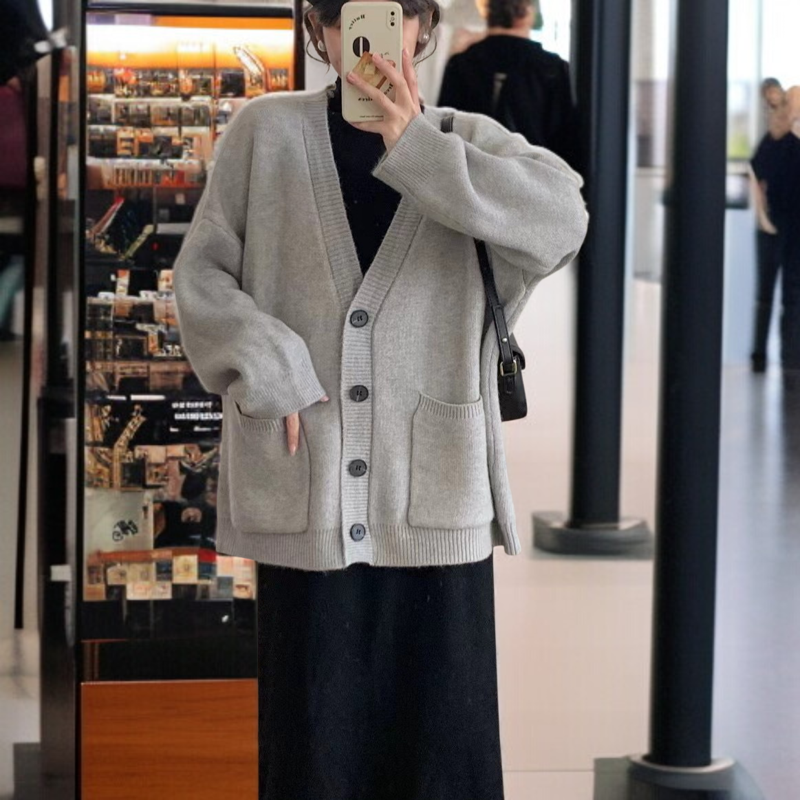 初秋春秋向け無地ゆったりレディースカーディガン