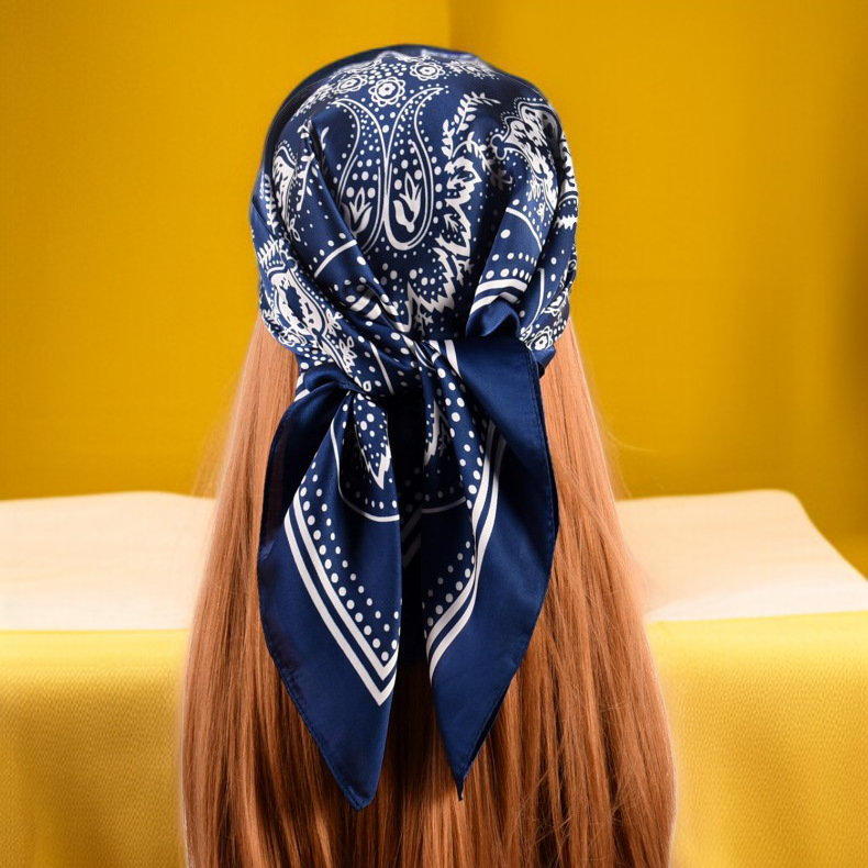 ヴィンテージサテンのヘッドスカーフ