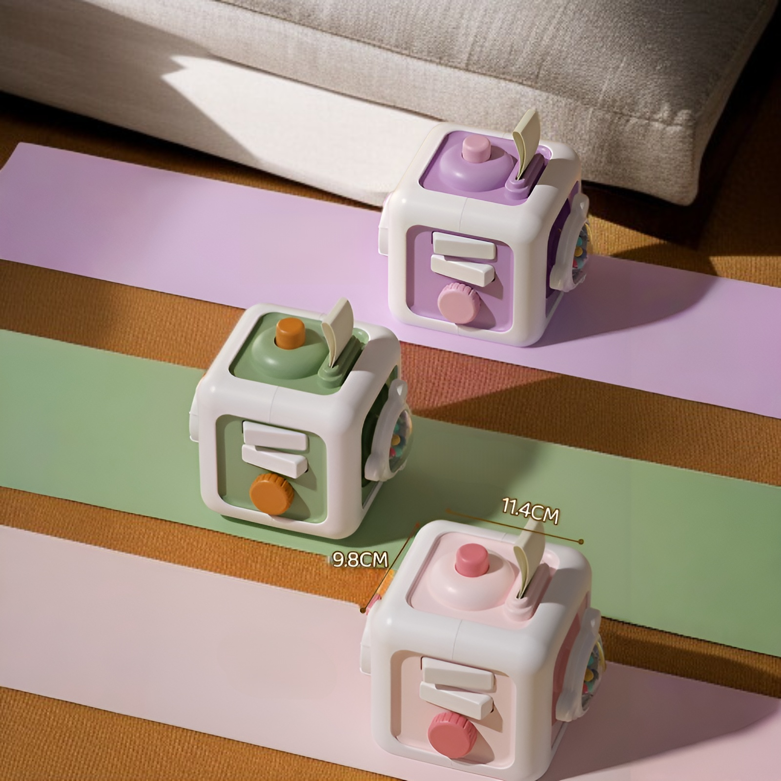 Prezent dla niemowlaka – pudełko z zabawkami