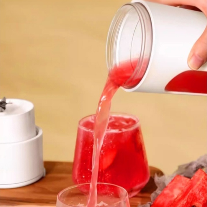 เครื่องปั่นน้ำผลไม้แบบพกพา