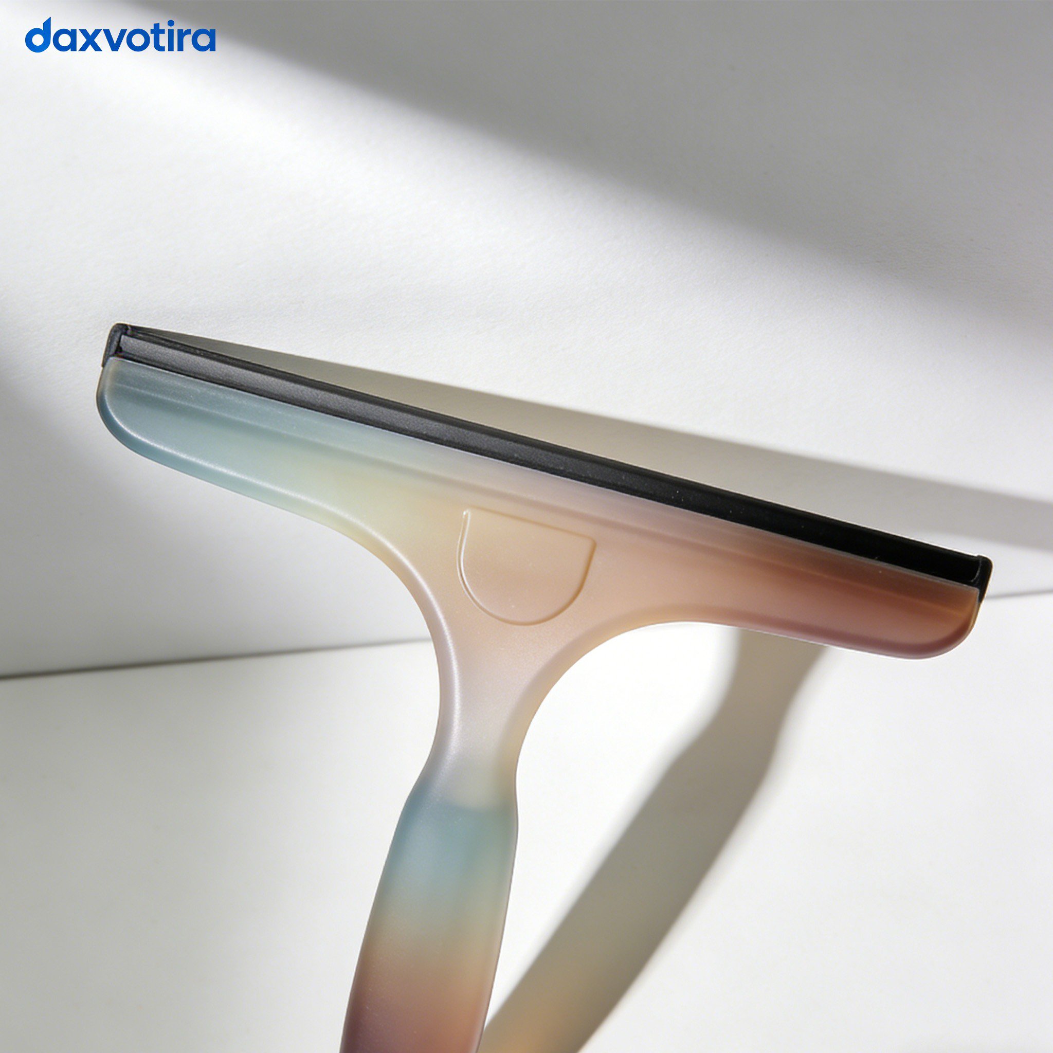 玻璃刮水器用於浴室玻璃清潔