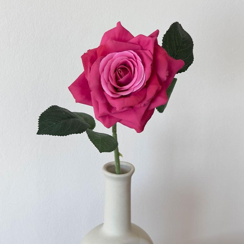 Fleurs artificielles rose rose