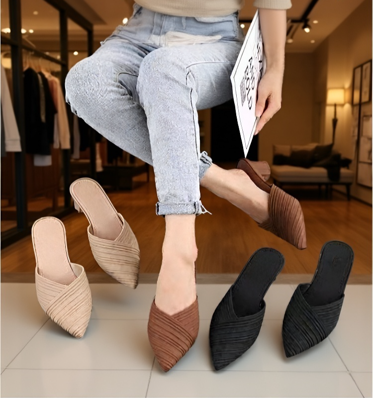 شبشب نسائي بكعب عريض لإطلالة يومية