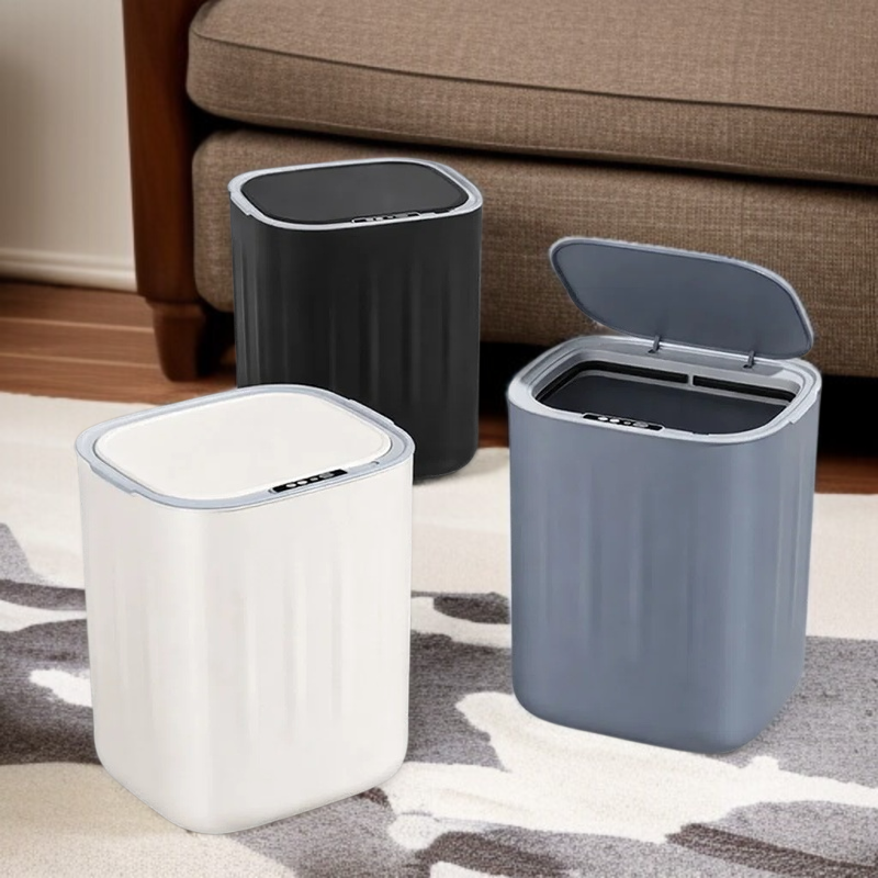 Smart Garbage Bin with Digital Display