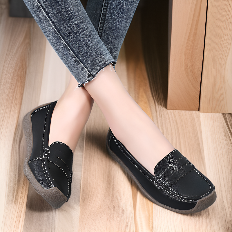 أحذية بدون كعب منخفضة بتصميم كلاسيكي