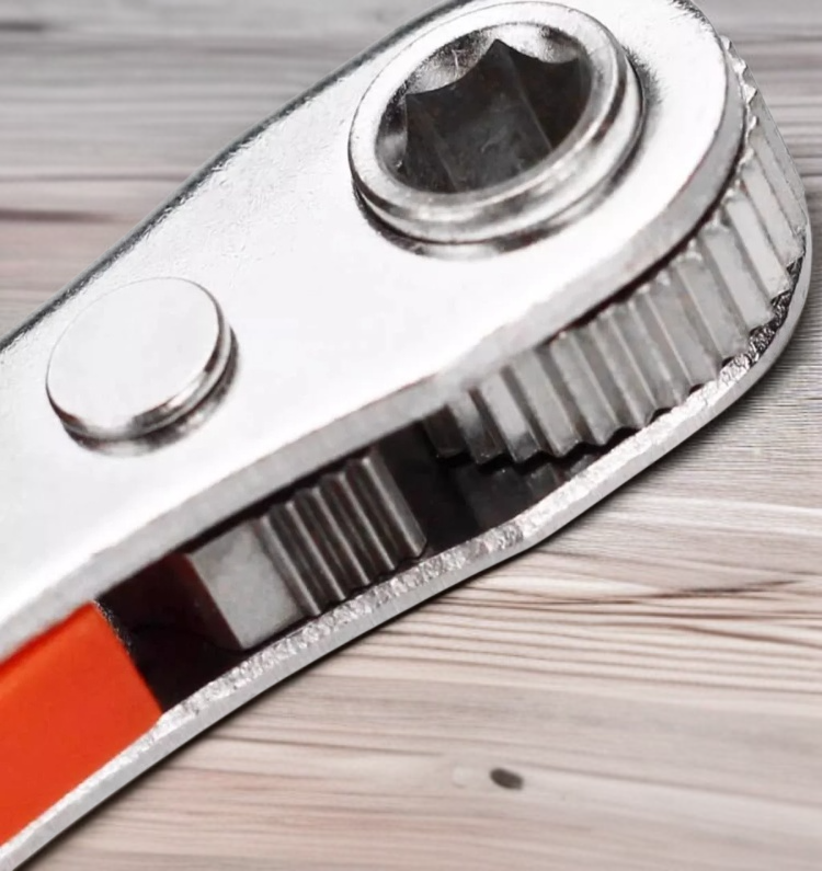 Multi-size bidirectional ratchet wrench tools