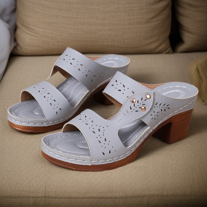 Women's Plus Size Hollow Out Chunky Heel Round Toe Slippers