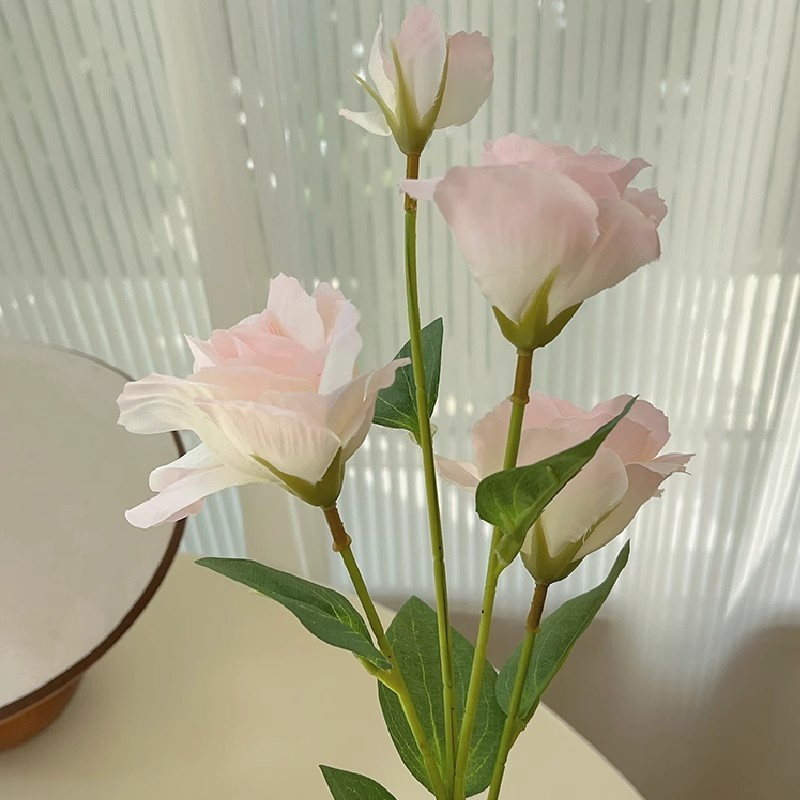 flores artificiales de lisianthus