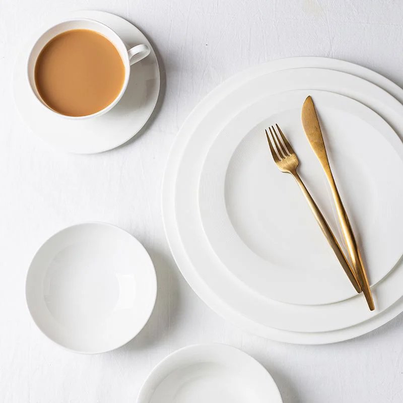 도자기 쟁반과 식기 세트