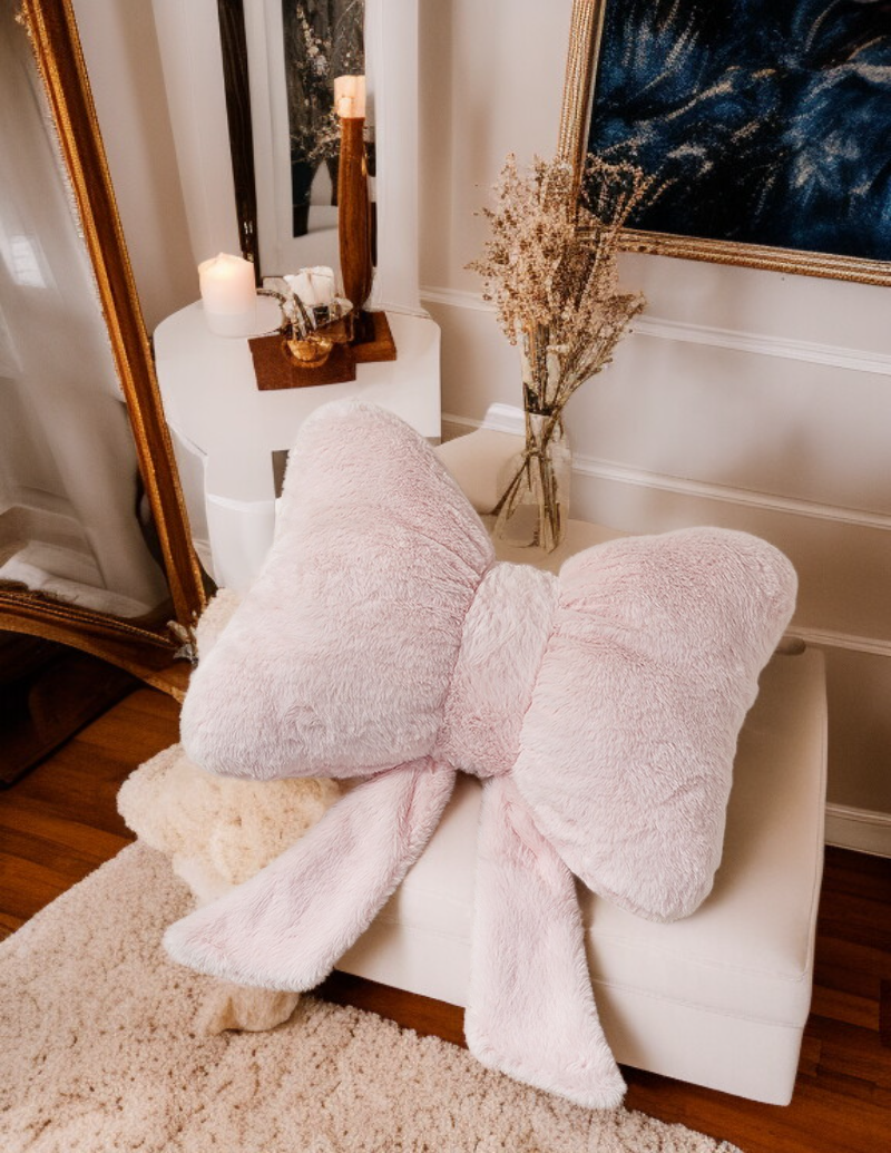 부드러운 토끼털 촉감 강조된 베개 클로즈업