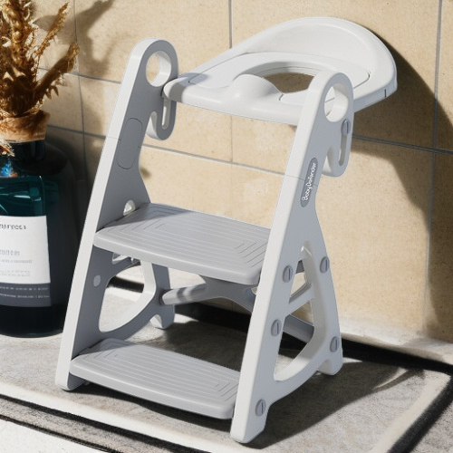 Escabeau pliant compact et facile à ranger