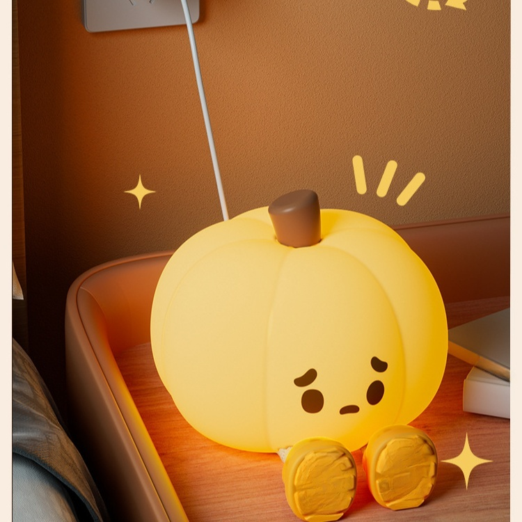 Pumpkin patting lamp
