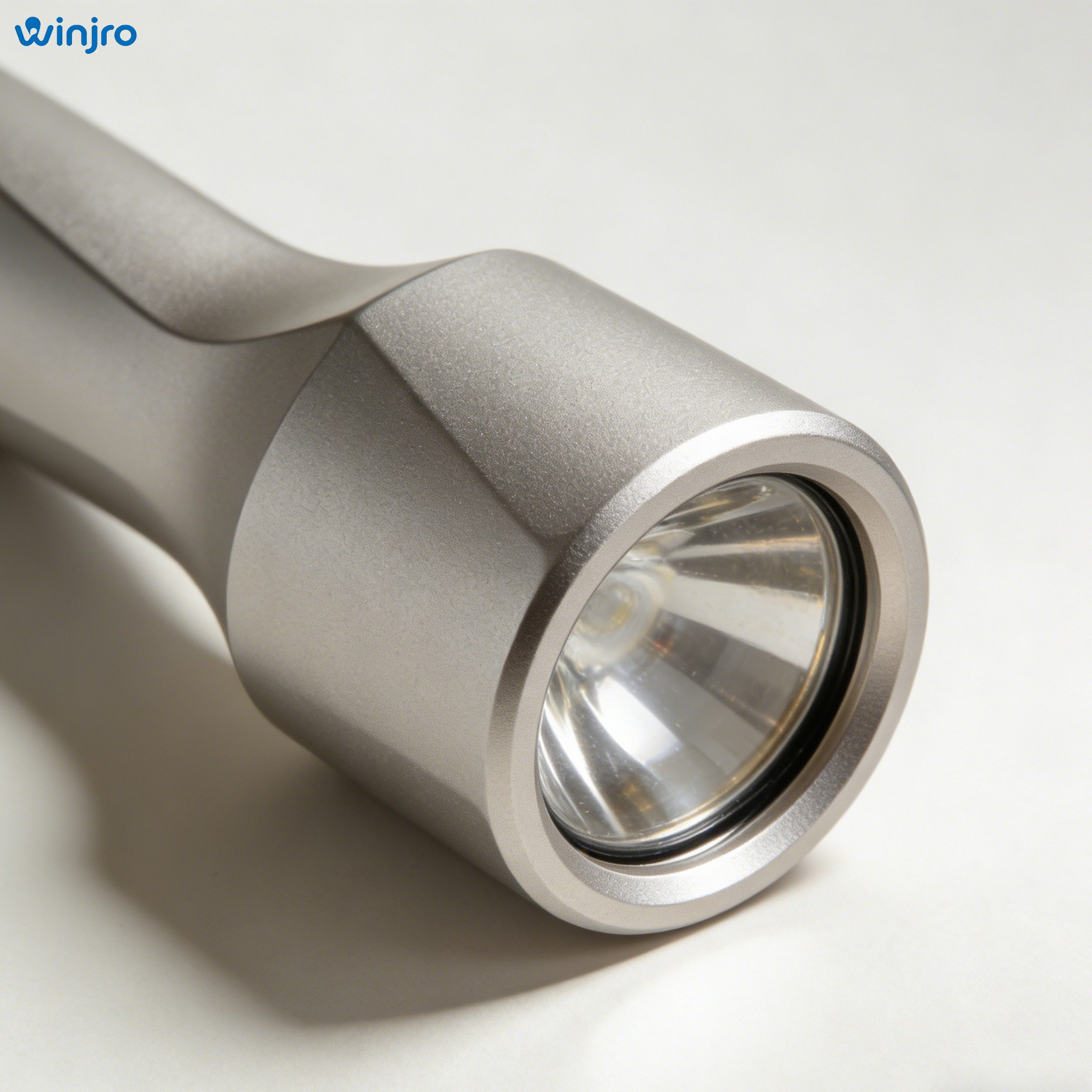 ไฟฉายขนาดเล็กพกพา (แพ็ค 3 ชิ้น)