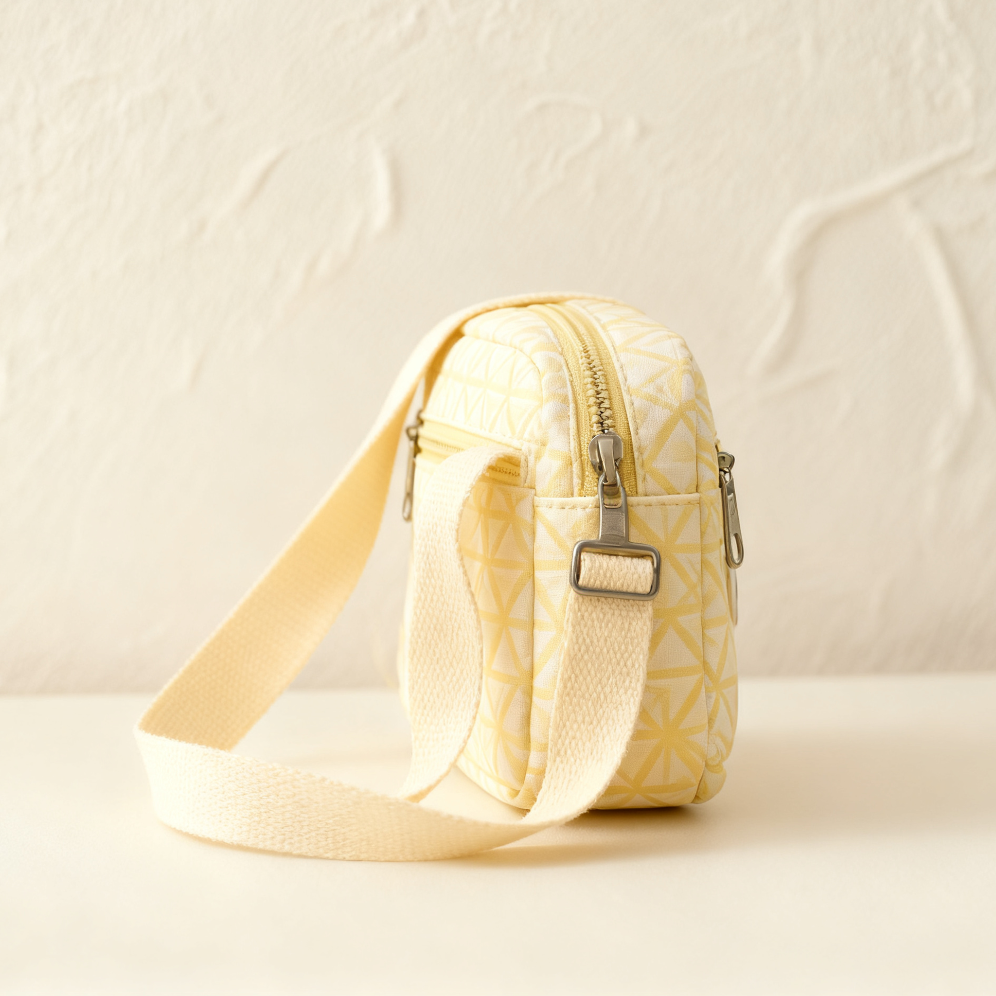 กระเป๋าสะพายผ้าแคนวาสน่ารักใบเล็ก