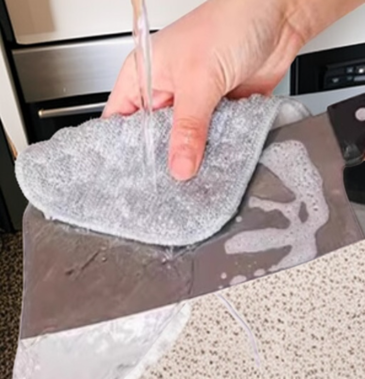 내구성이 뛰어난 이중 구조의 행주