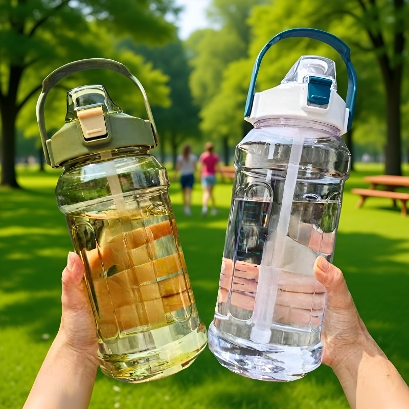 운동 중 수분 보충에 좋은 빨대컵